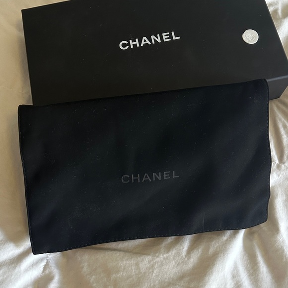 Sold on e b a y Chanel long wallet - Picture 5 of 9